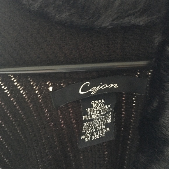 Faux fur ruana - Picture 4 of 5